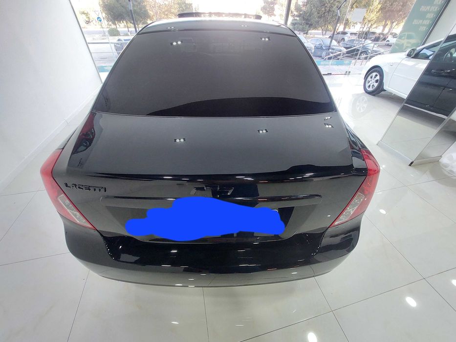 Kotta bollani moshinasidan sotiladi