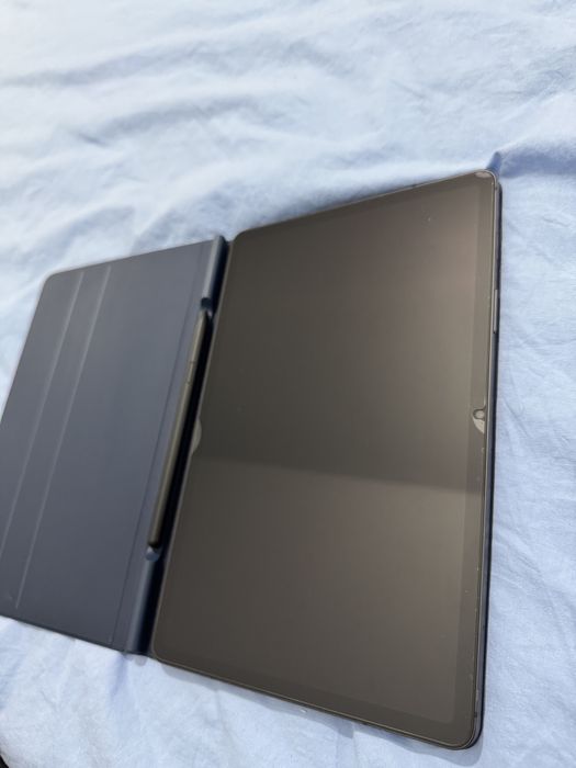 Samsung Galaxy Tab S8 5G+Wi-Fi, 128 GB, cu husa originala si S-Pen