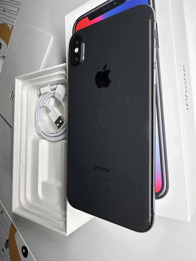 iPhone X, 64GB без следи от ползване