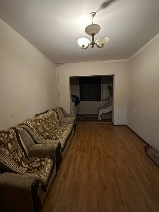 Сдаётся светлая и просторная 3 - ех комнатная квартира