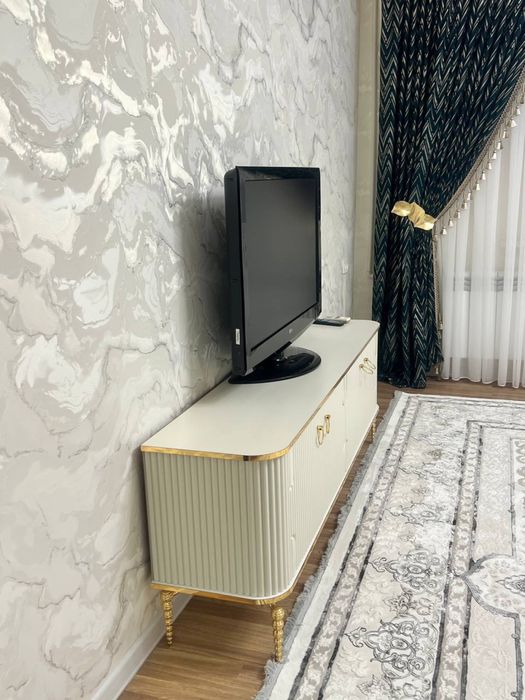 Метро  Айбек. 2. - комн  квартира  Сдаётся