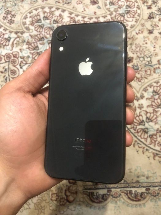 Продам айфон хр iphone xr