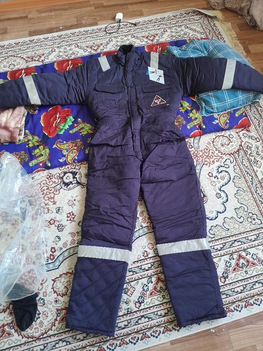 Продам спец комбез зимный
