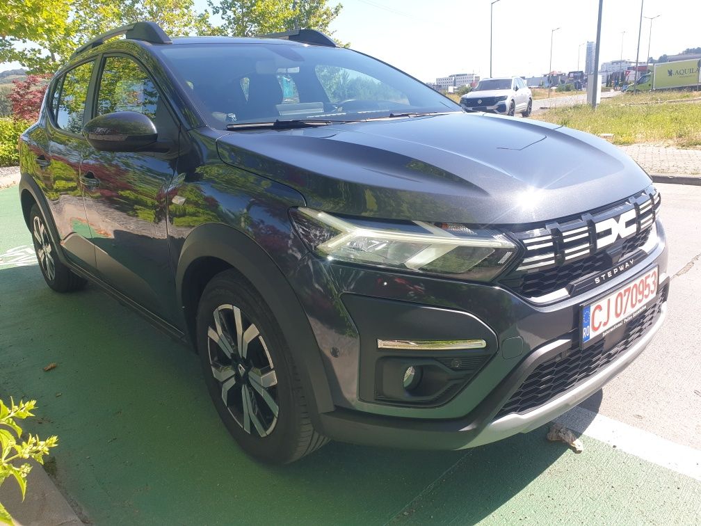 Vând Dacia sandero Stepway
