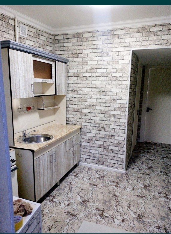 Куйлик массив 3 срочно 1-хонали Галерейка уй сотилади