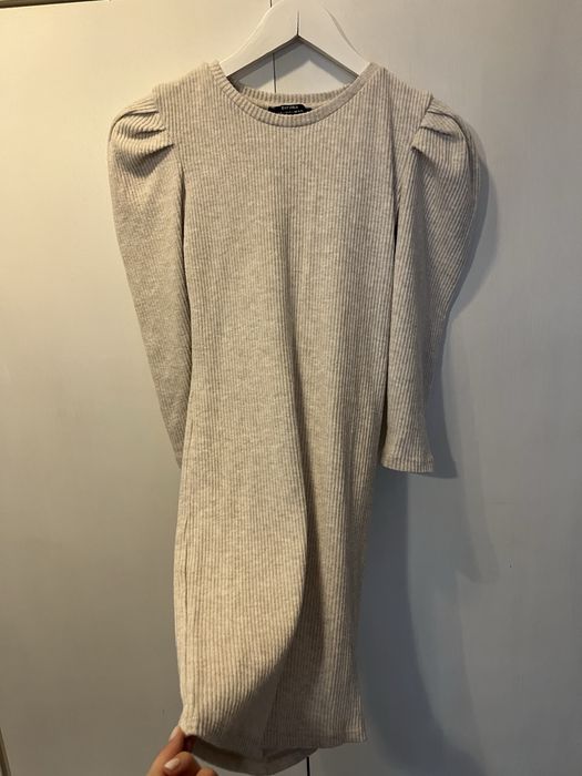 Рокля с буфан ръкав Bershka