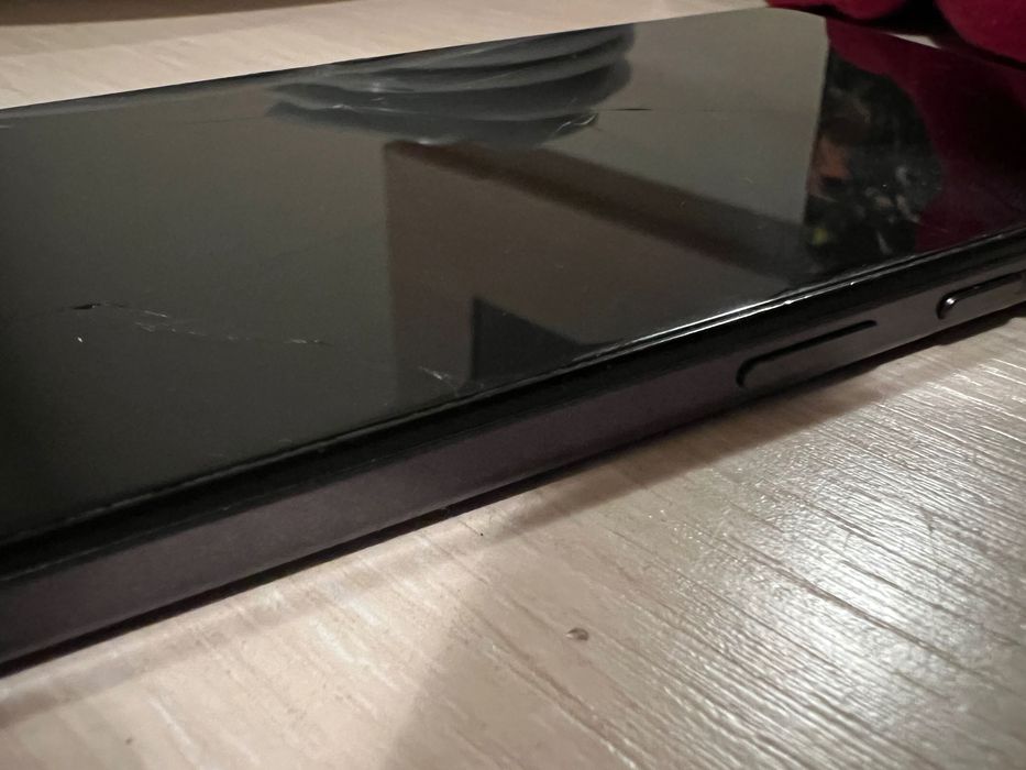 Motorola g04 - 95% батерия - екран