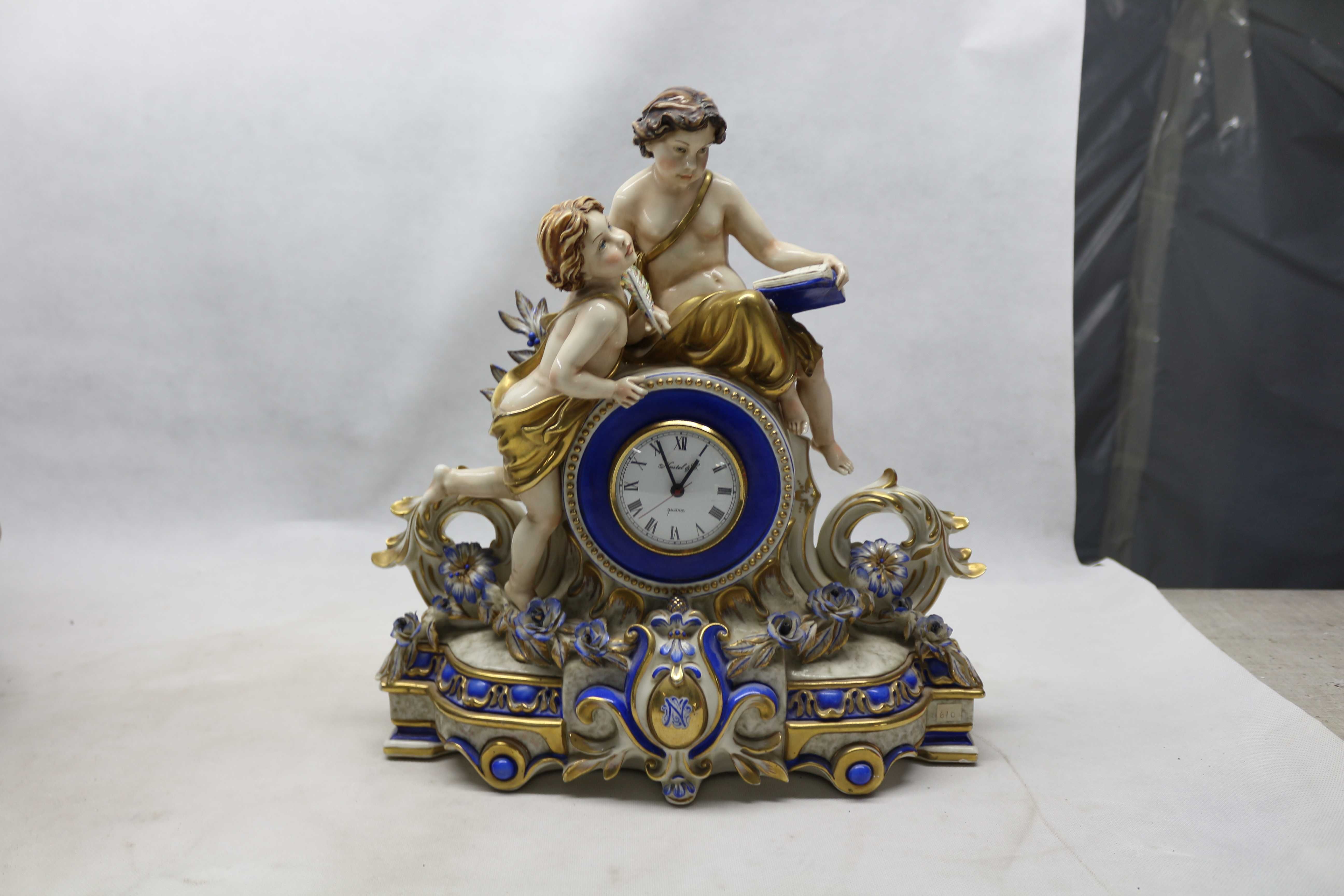 Фарфоровые Часы с Ангелами Capodimonte Италия