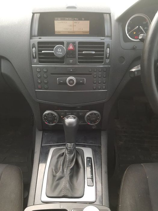 Capota/Porbagaj/Bara spate/Stop spate/Mercedes C-Class W204 berlina