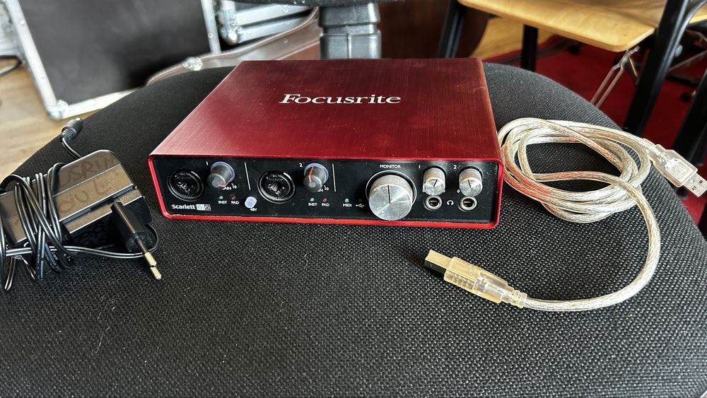Placa de sunet USB Focusrite 6i6