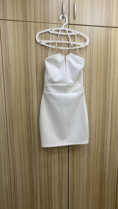 Нова рокля, стилна!