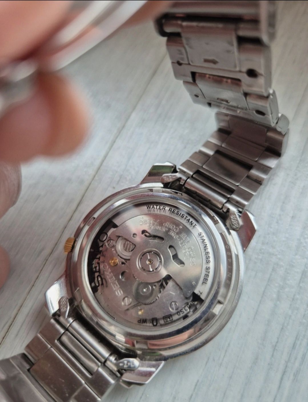 Ceas dama Seiko.