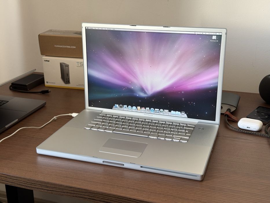 Apple PowerBook G4 17” 2005 High-Res DLSD