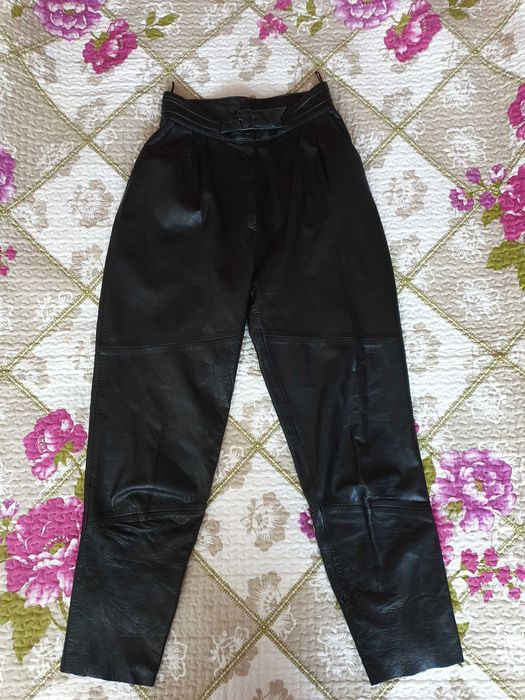 Pantaloni talie inalta negri piele naturala