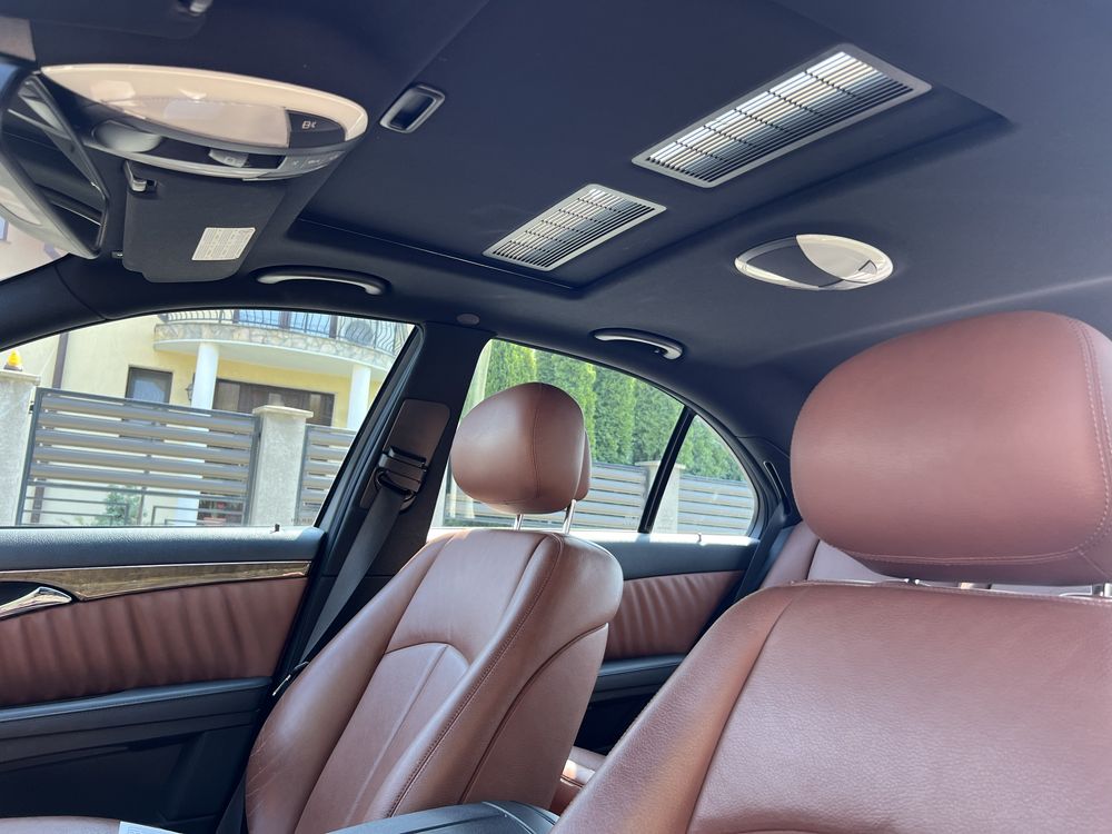 Mercedes E320 w211