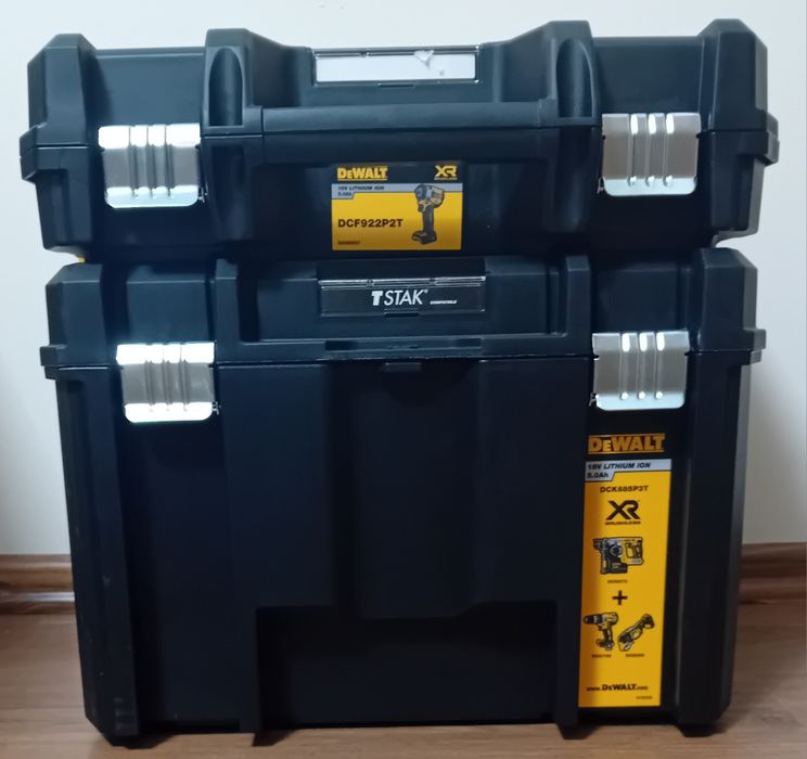 Куфар Dewalt 2 броя