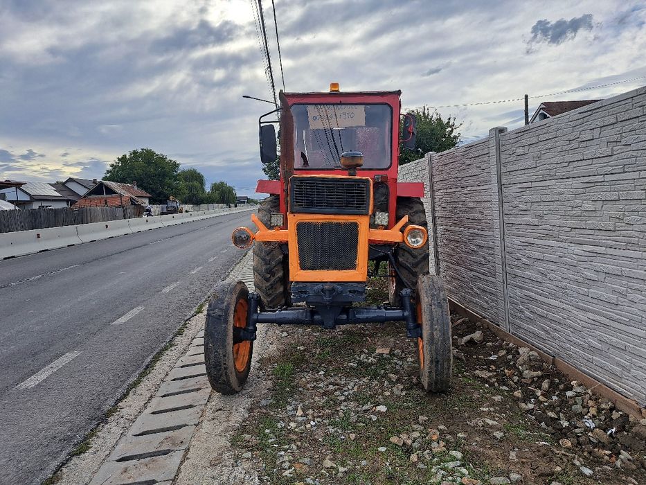 Vând Tractor u650