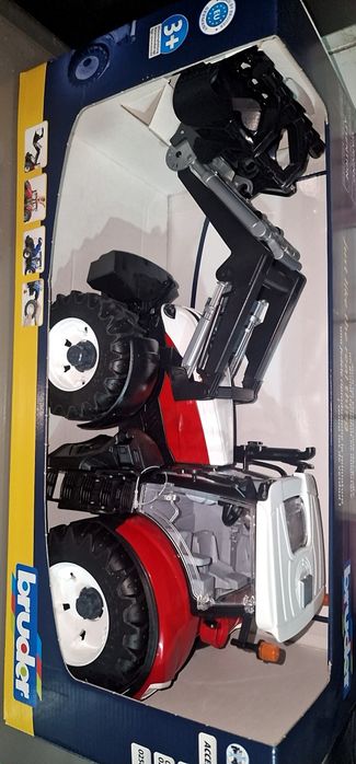 Трактор Steyr 6300 с погрузчиком Bruder