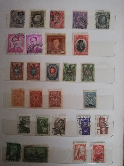 Vând clasor cu timbre cote bune