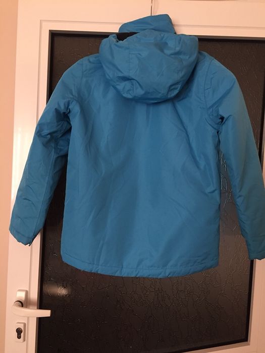 Детско яке размер 140