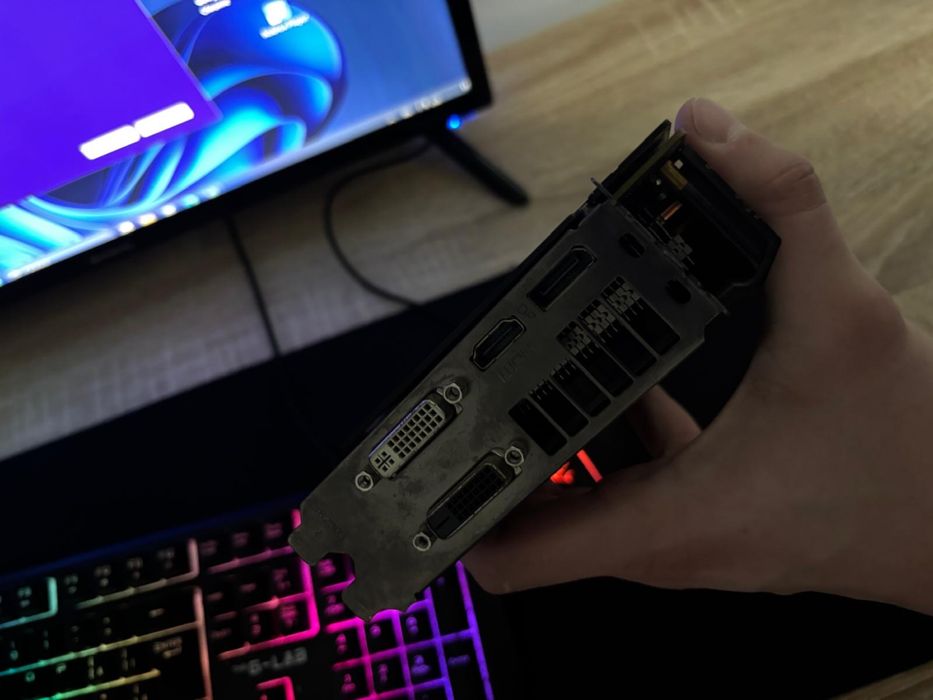 Placa video AMD R9 380 4G