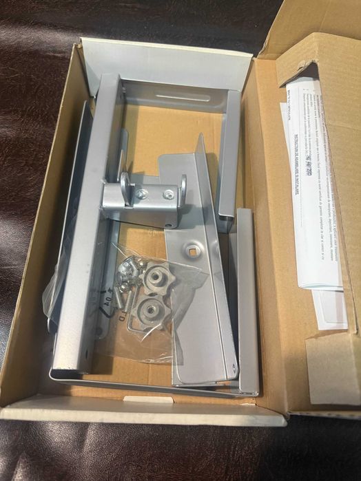 Suport de DVD player pentru suporturile de perete