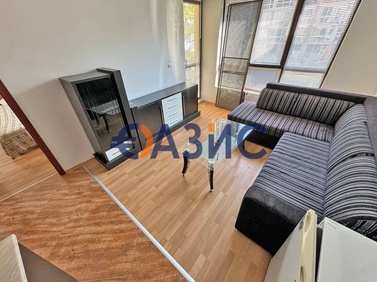 Продава се Двустаен апартамент в к.к. Слънчев бряг - 59 кв.м за 1111 €/кв.м - Снимка #4
