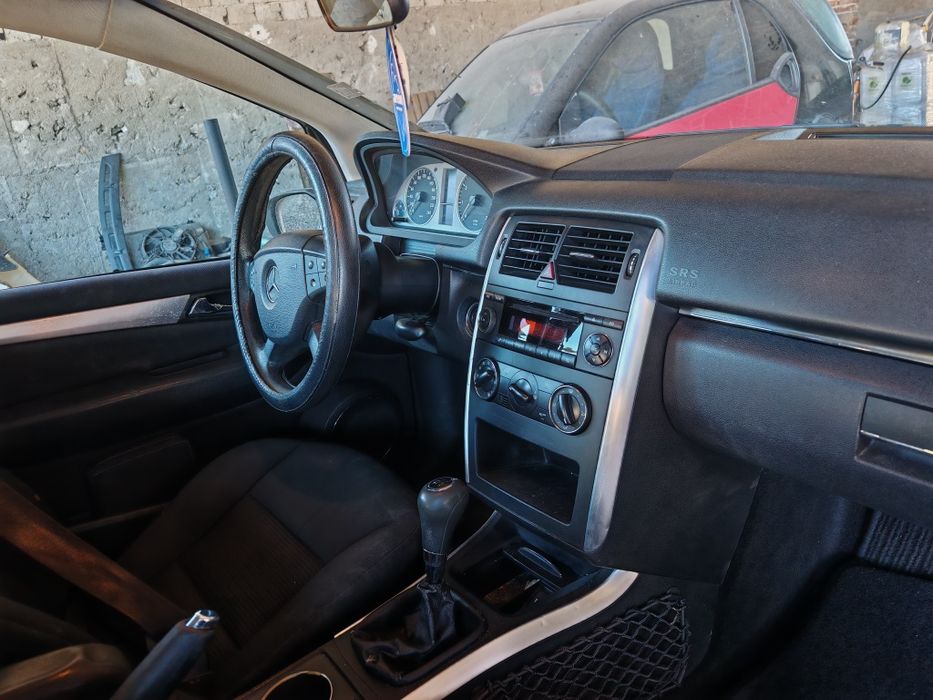 Мерцедес B 170 бензин