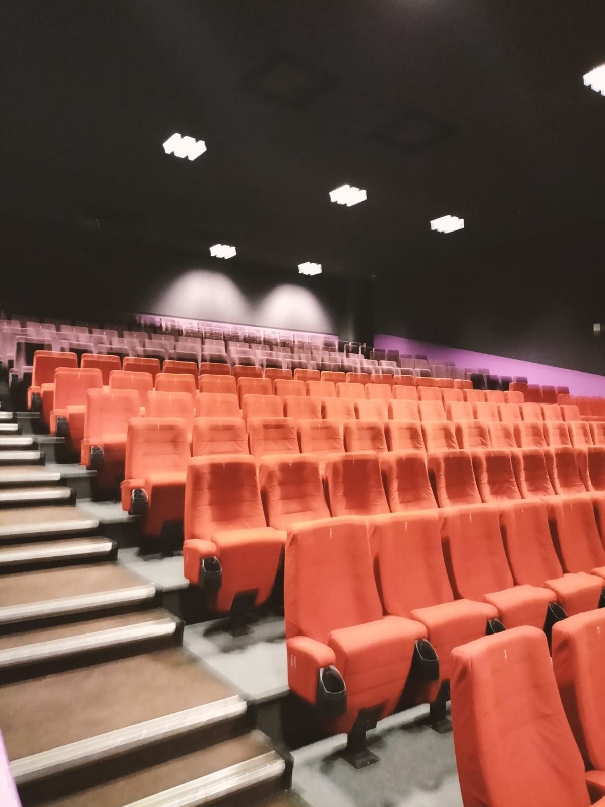 scaune cinema amfiteatru săli de sport tribune super confortabile