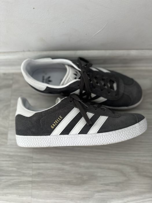 Adidas gazelle в сиво
