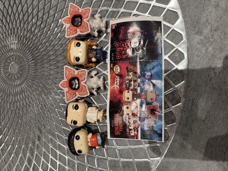 Играчки от Kinder Joy Stranger Things