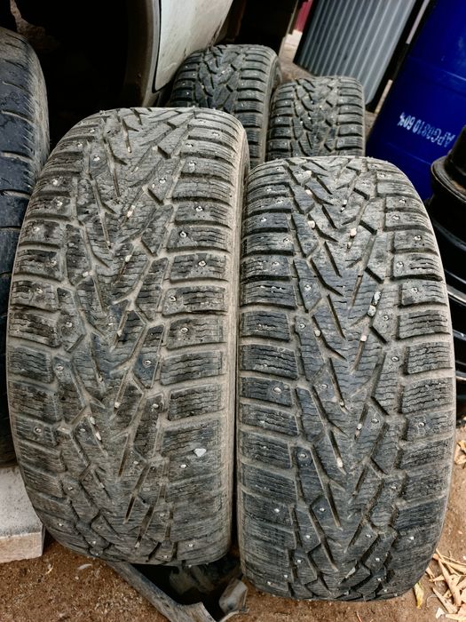 Зимние шины R-16 215/60 Nokian Nordman- 7