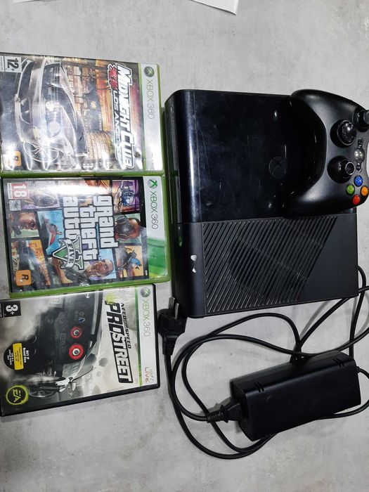 Xbox 360 Джойстик + 3 игри