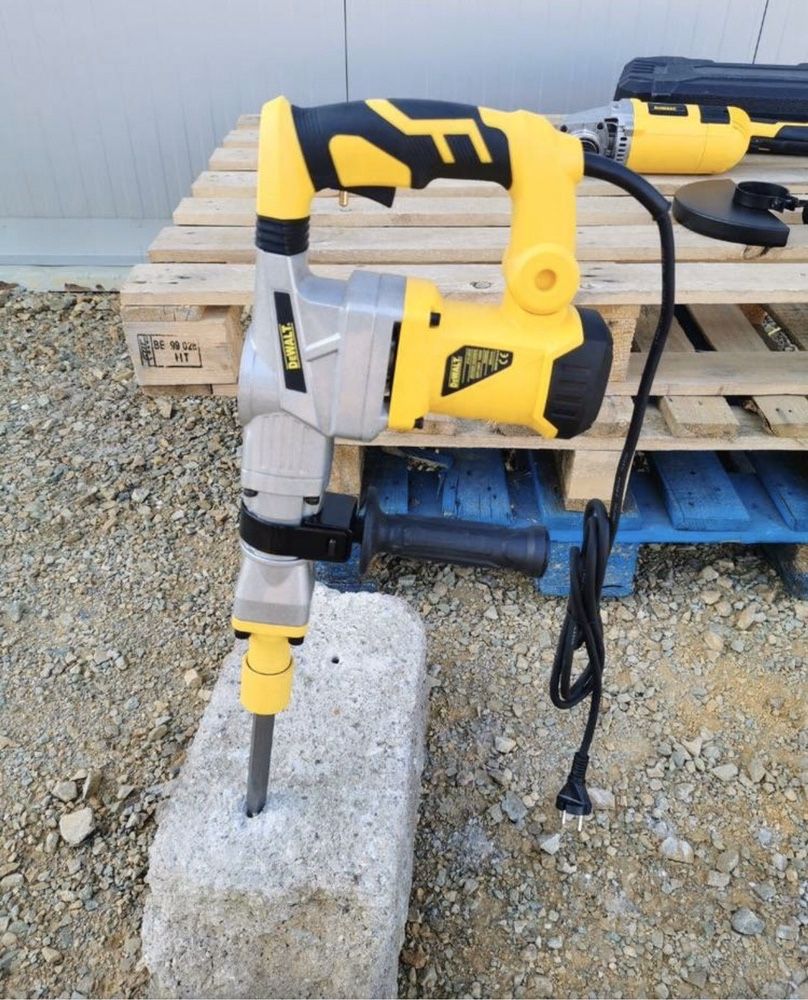 Нов Професионален къртач DeWalt 1500W - SDS-Max 25 J.