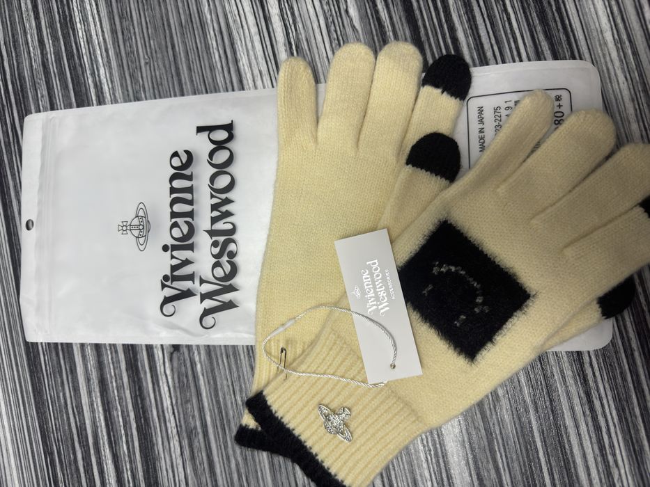 Manusi Vivienne Westwood crem