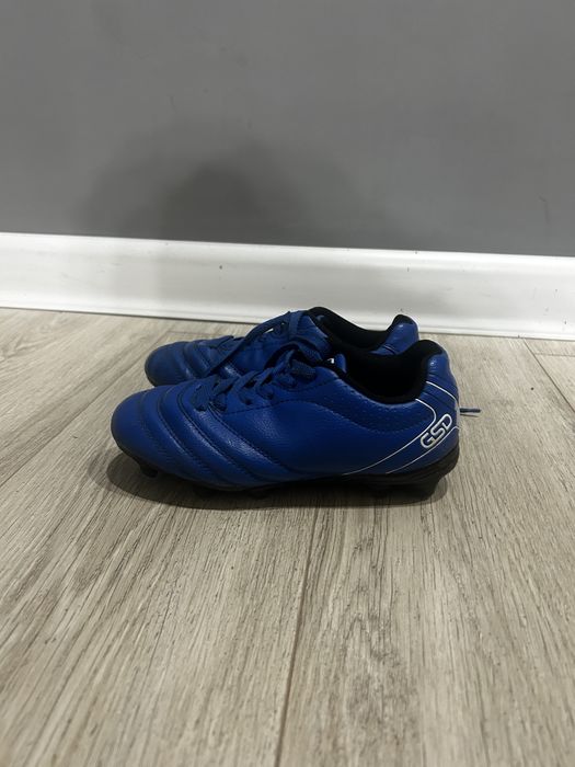 Продам детские бутсы