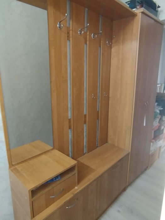 Шкаф для прихожей