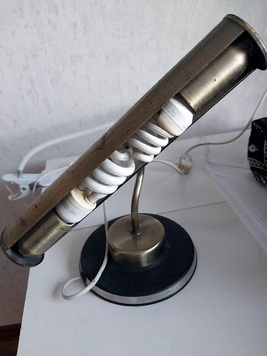 Продам светильник.