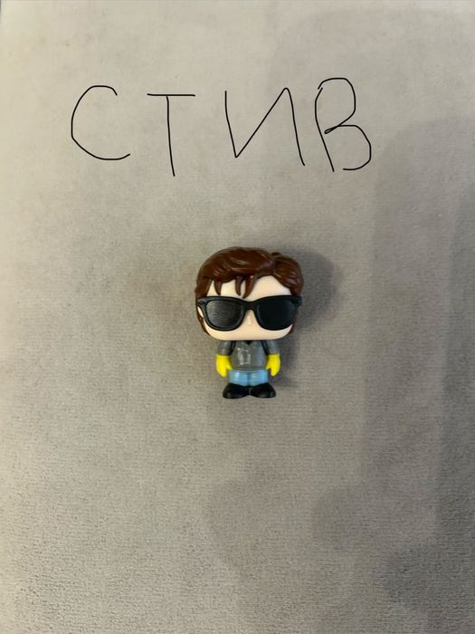 Продам фигурку из сериала OSD Стив