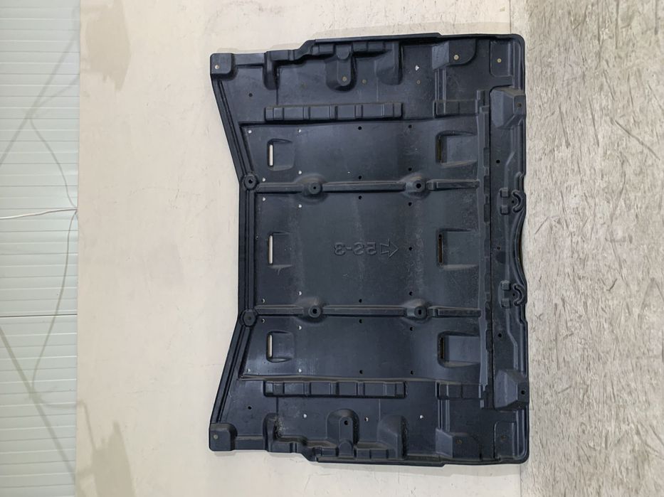 Scut motor Nissan Leaf, 2020, 2021, 2022, 2023, cod origine OE 748N2-5SK0B