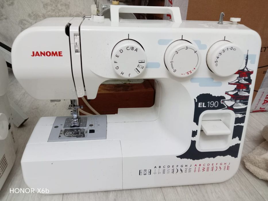 Швейная машинка для шитья