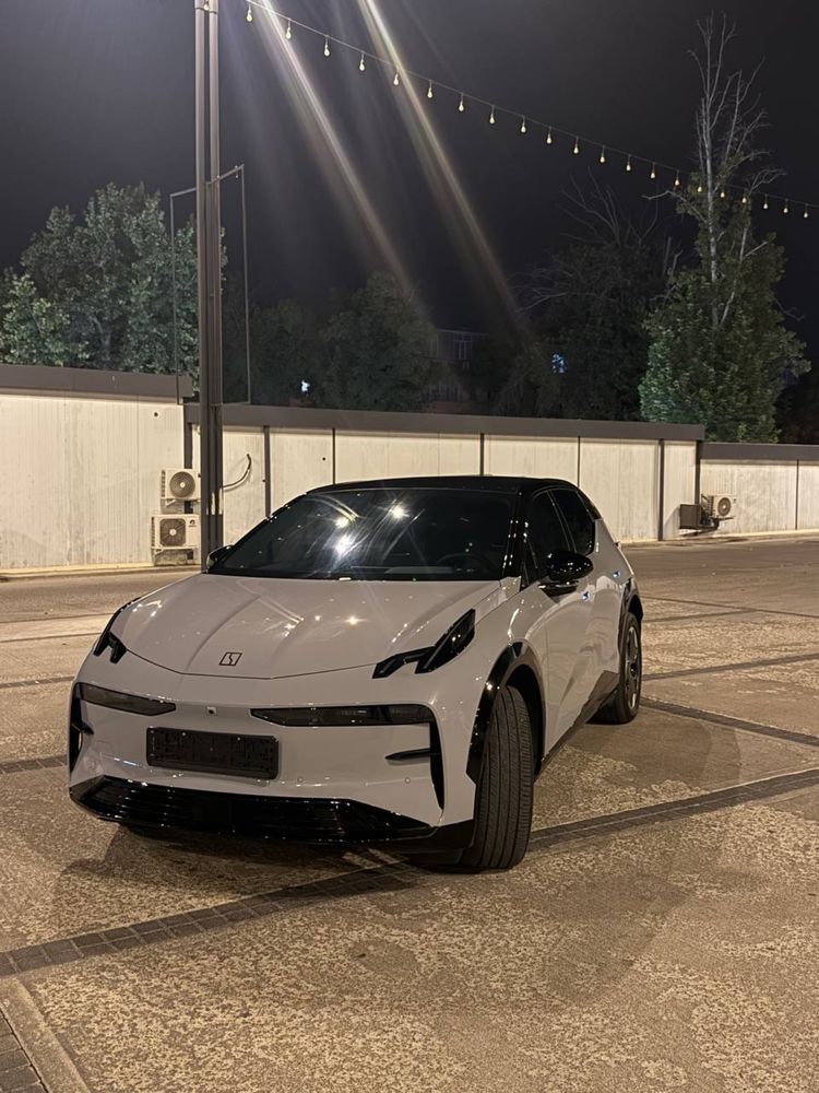 Zeekr X 1 ta matorli fulli