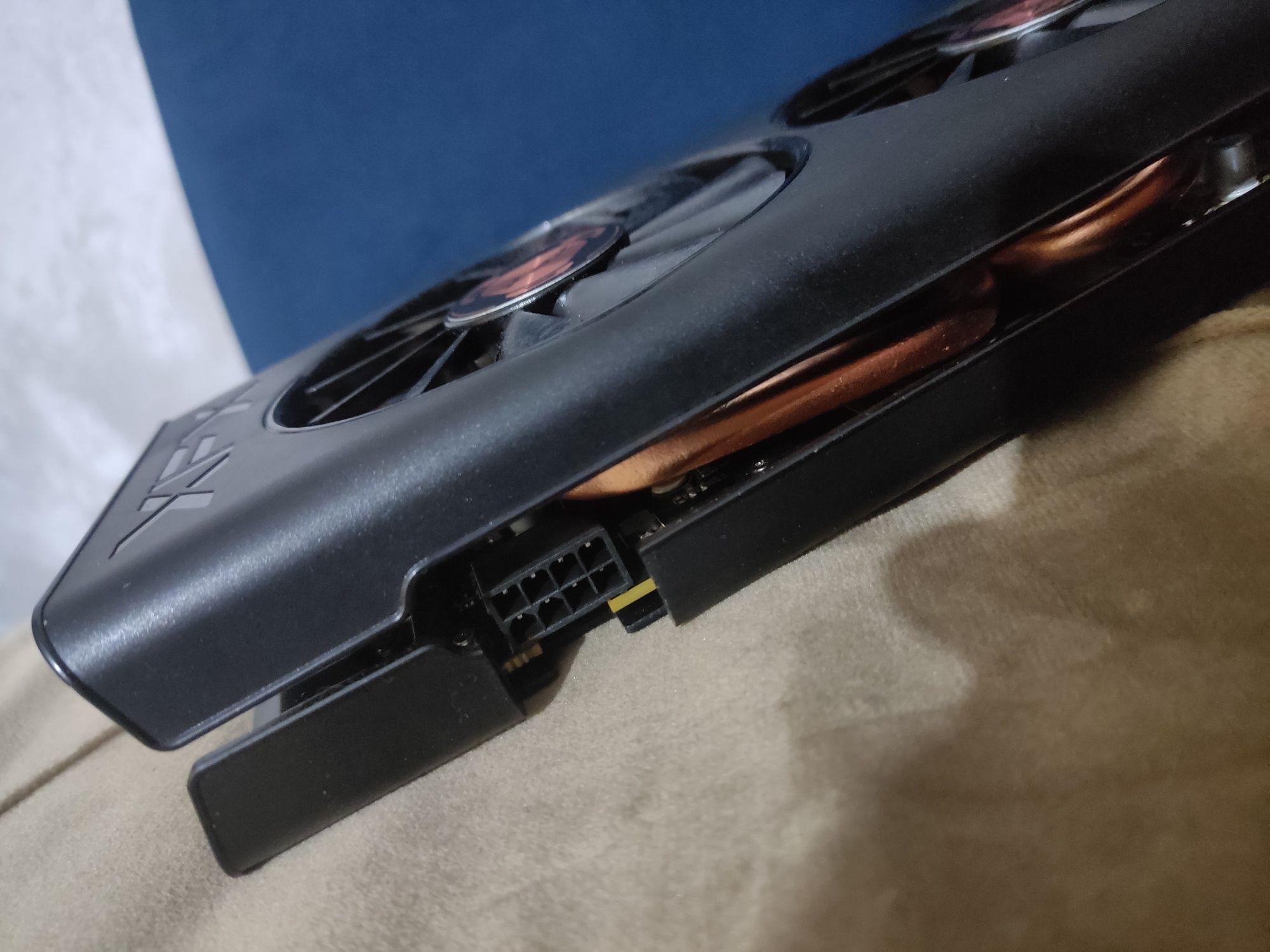 Продаю видеокарту XFX RX560 XT 8GB