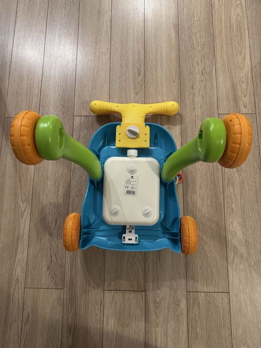 Уокър, проходилка, маса за игра с музика