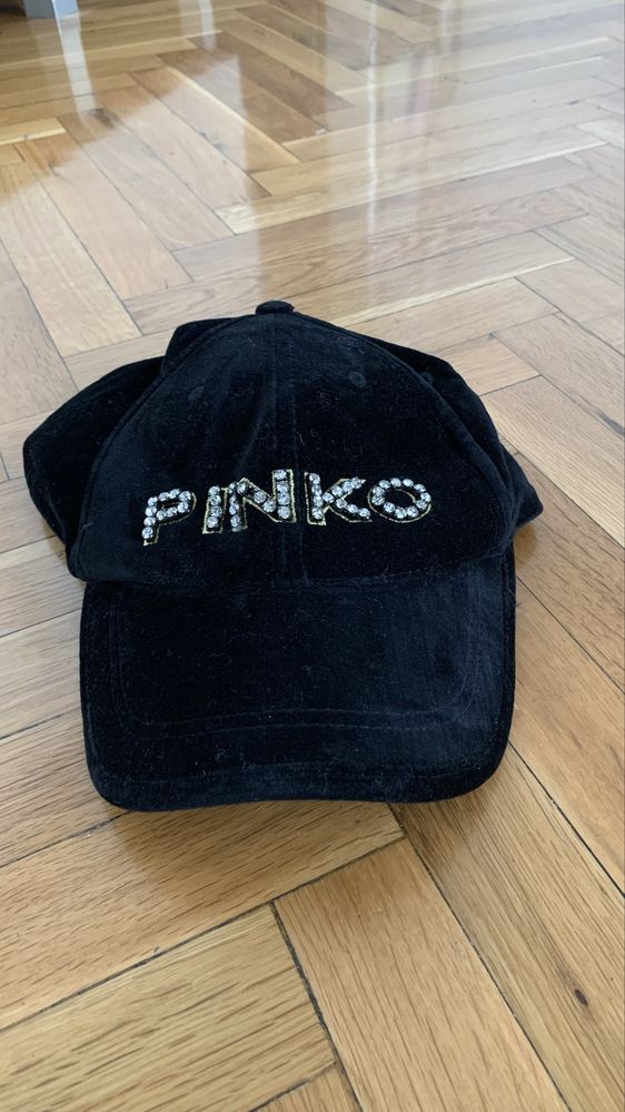 Pinko шапка с козирка