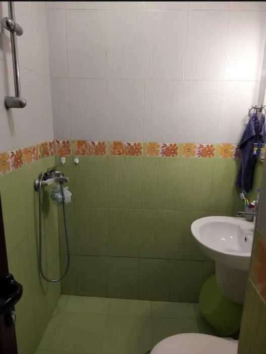 Продава се Двустаен апартамент в Пловдив, Кършияка - 52 кв.м за 1481 €/кв.м - Снимка #2