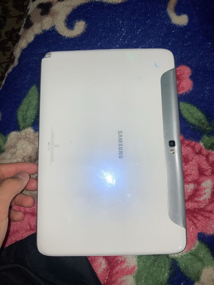 Планшет от SAMSUNG