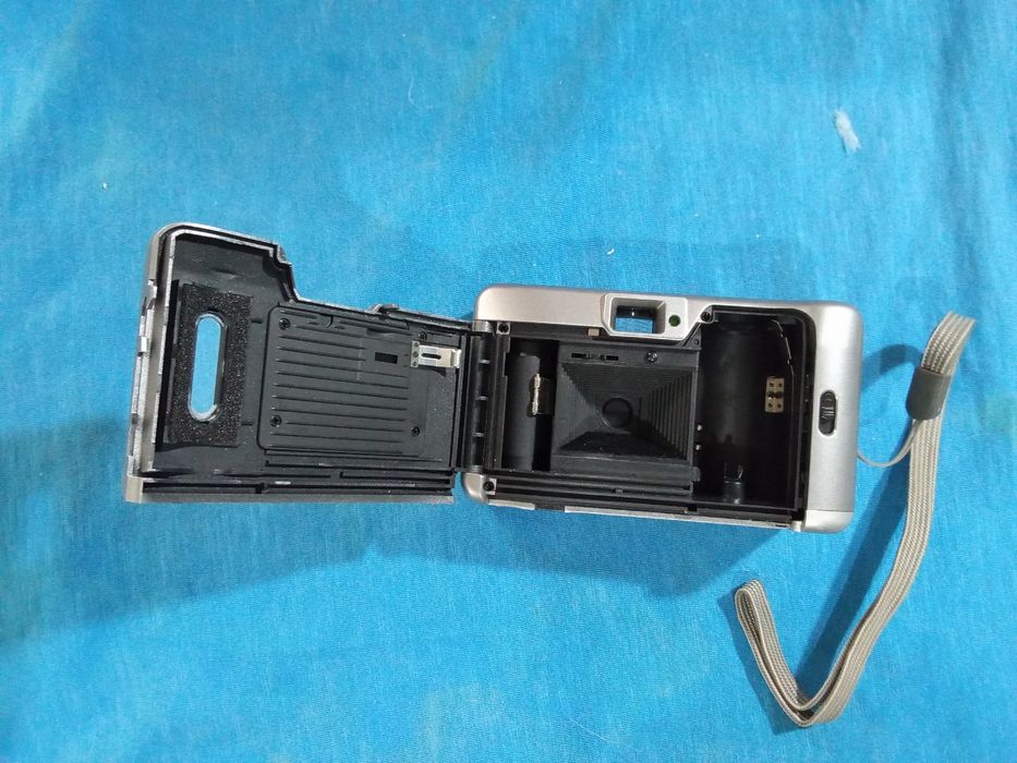 Продаю плёночный фотоаппарат SAMSUNG