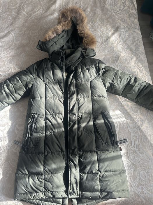 Продам куртку детскую