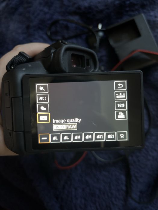 Canon EOS R50 cu toate accesoriile